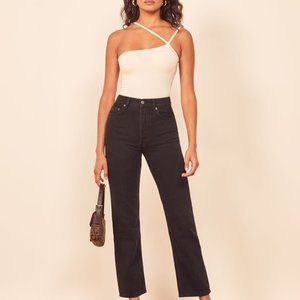 Reformation Petite Cynthia High Rise Straight Jeans in Seattle wash, 25P